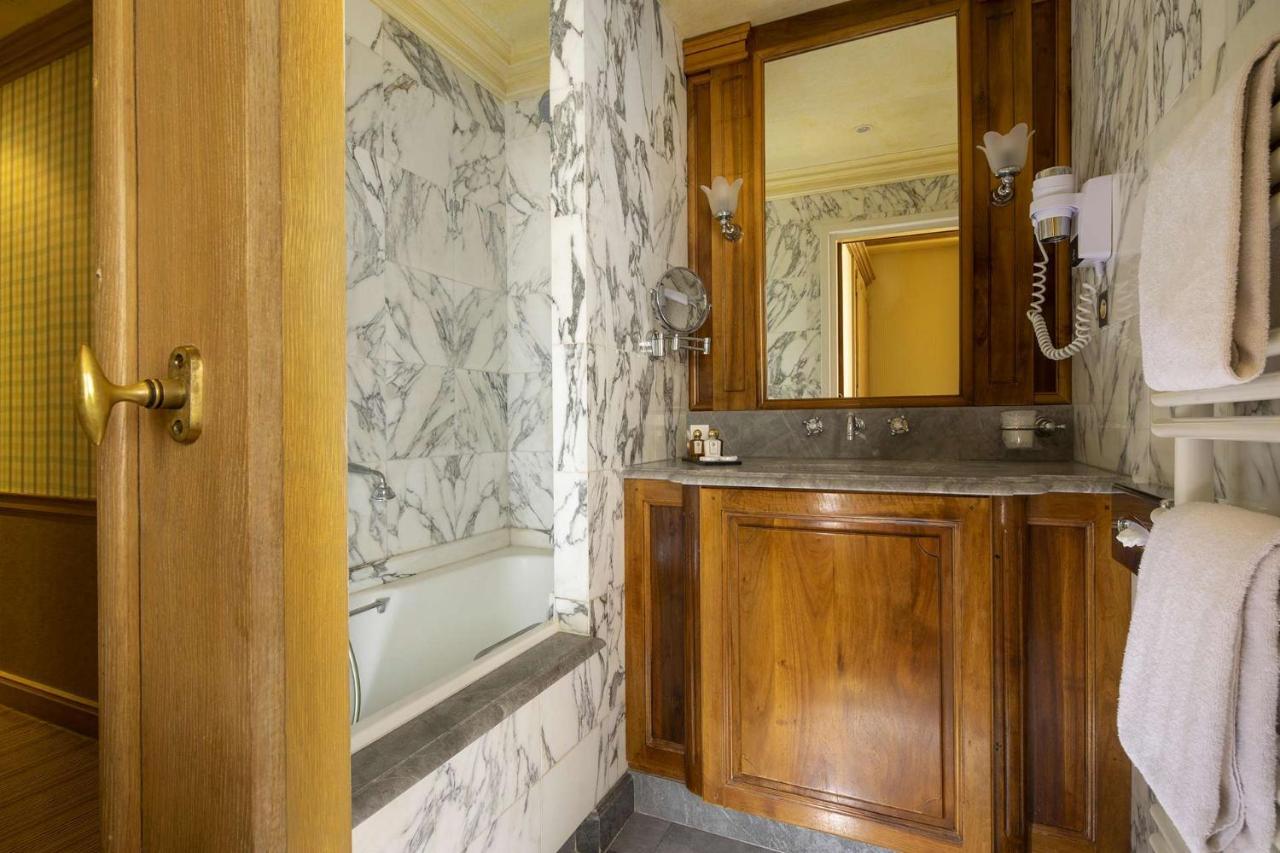 Chambiges Elysees Hotel 4*