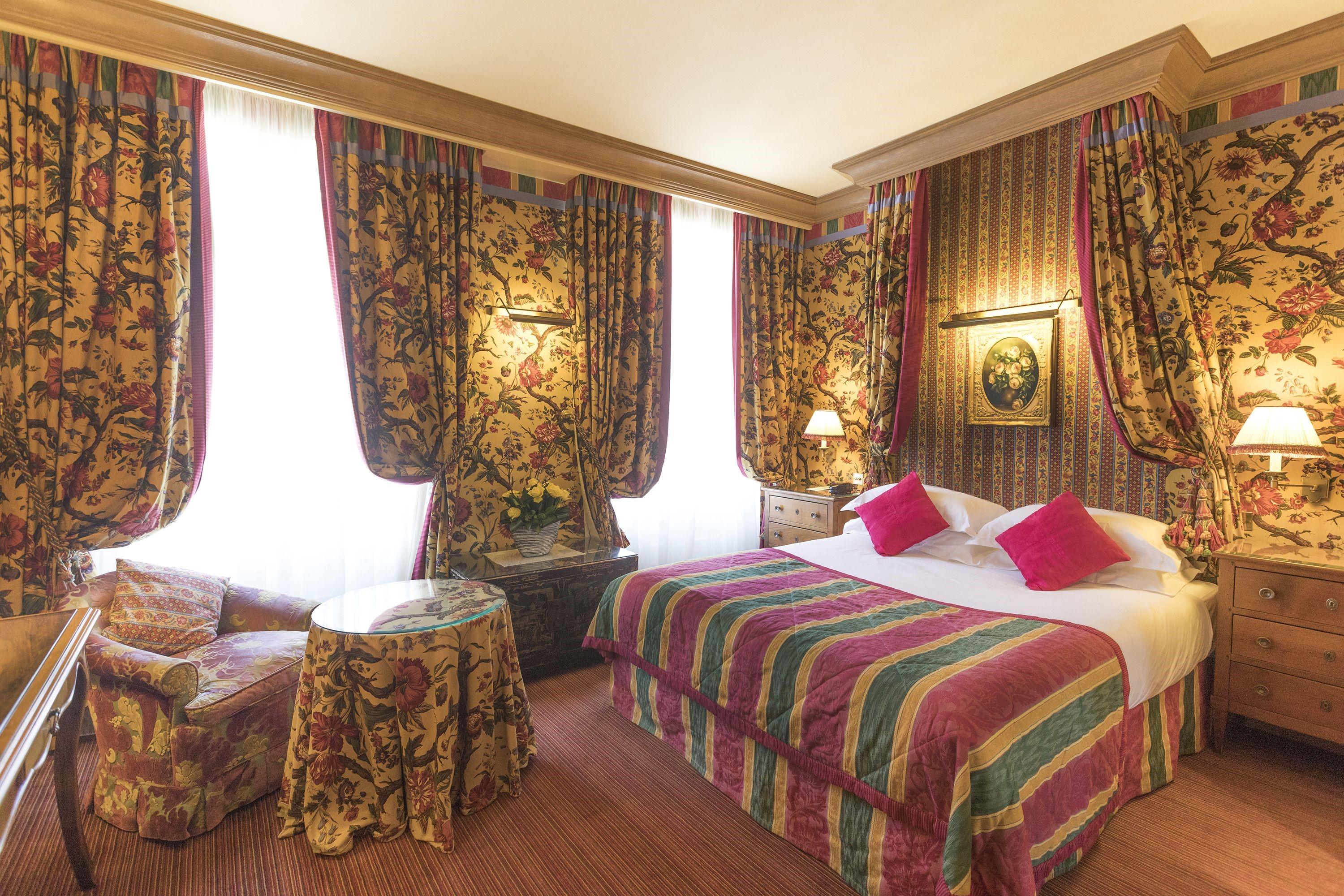 Chambiges Elysees 4* Paris