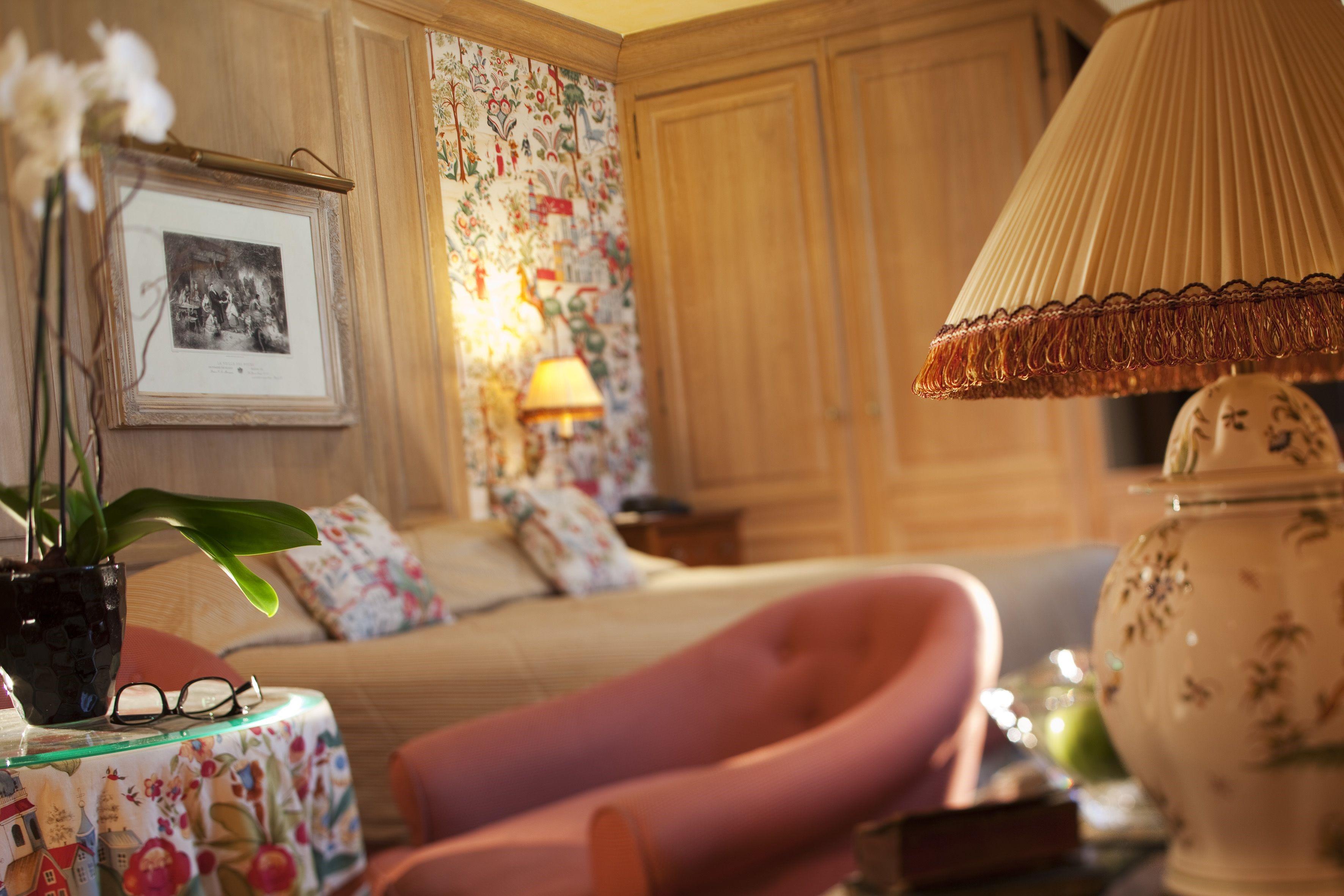 Hotel Chambiges Elysees 4*