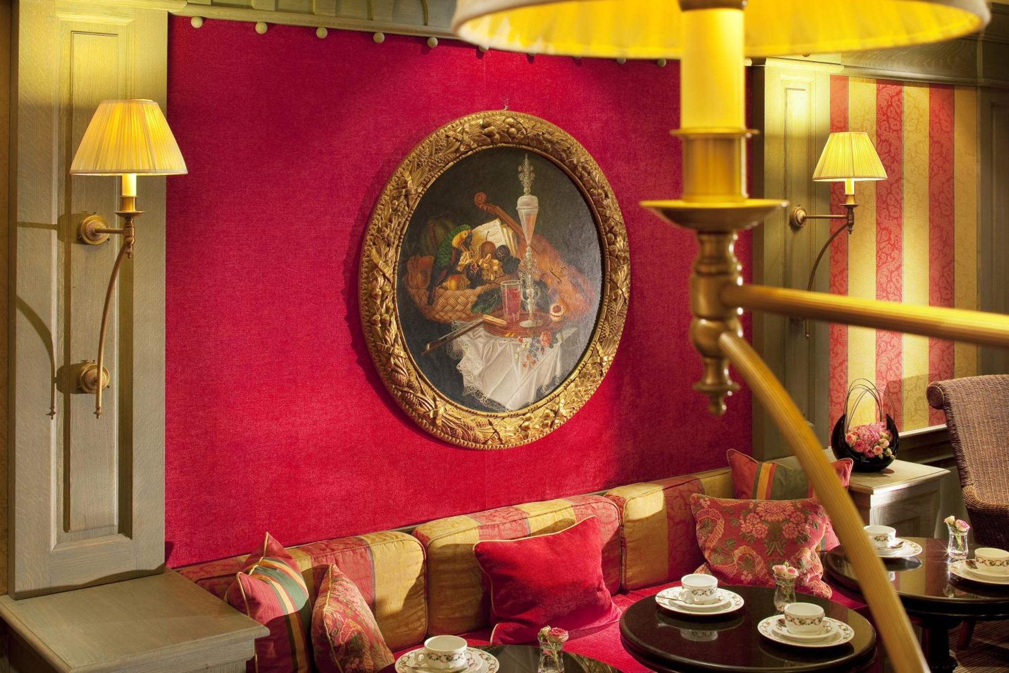 Hotel Chambiges Elysees 4*