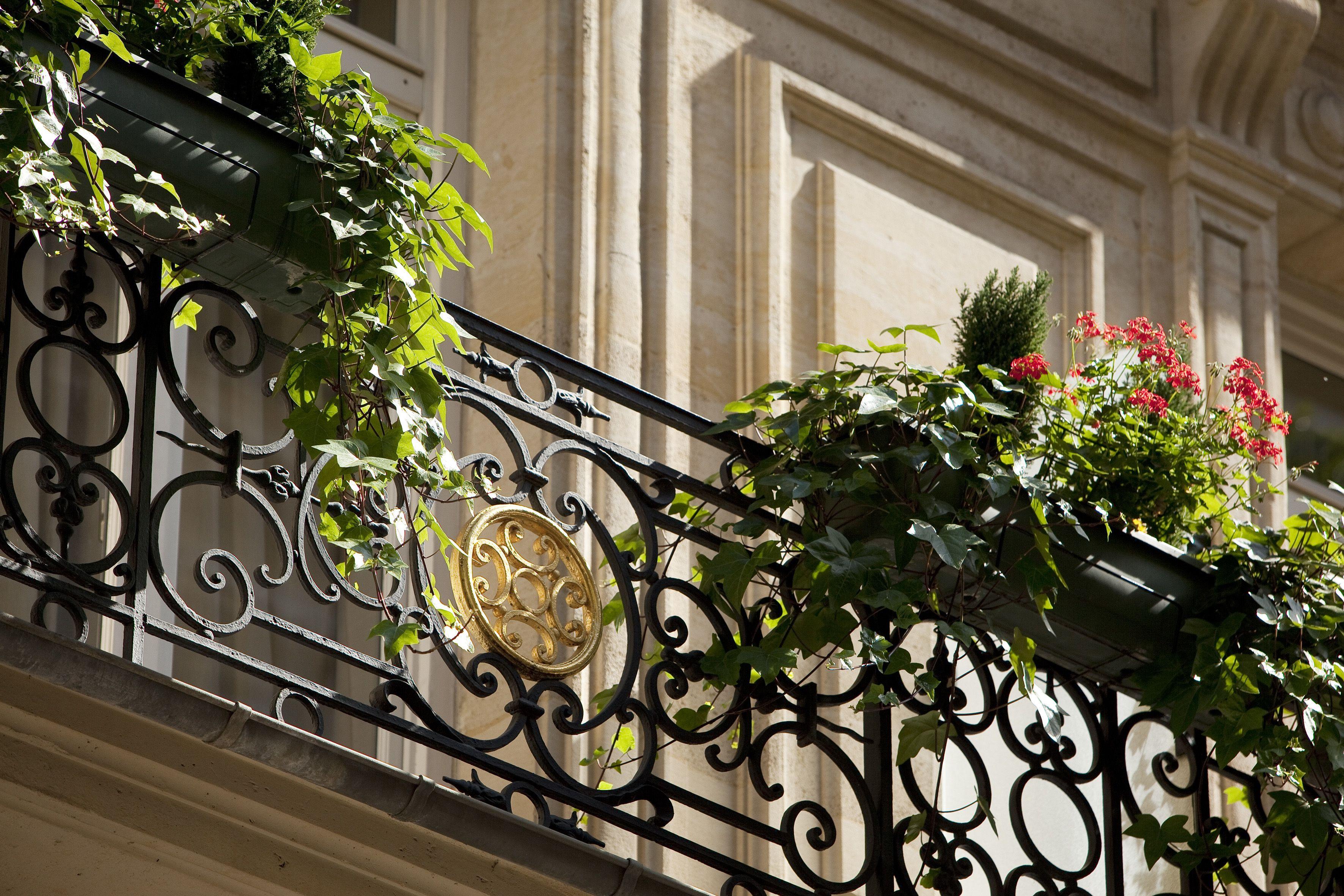 Chambiges Elysees Hotel