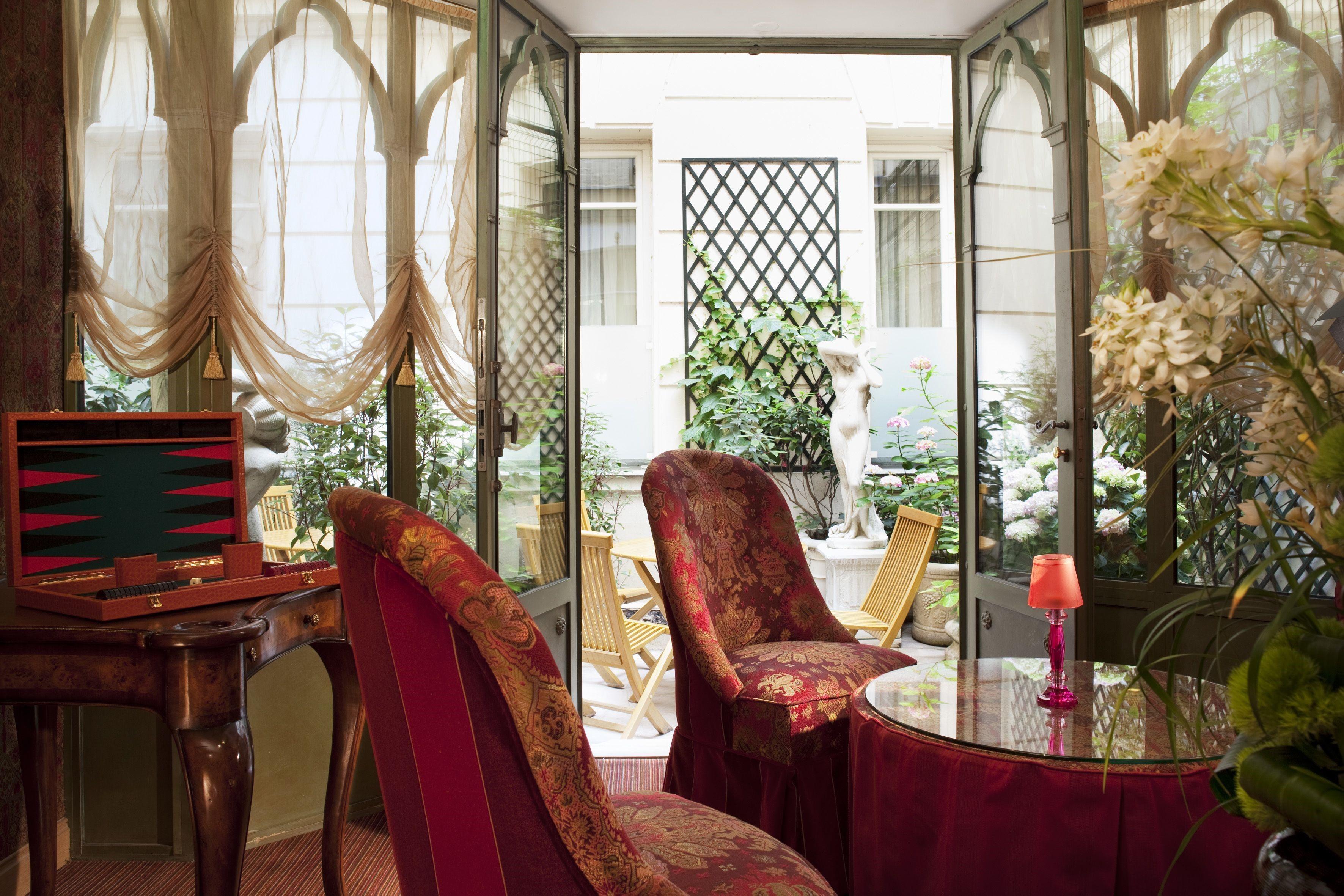 Hotel Chambiges Elysées Parigi