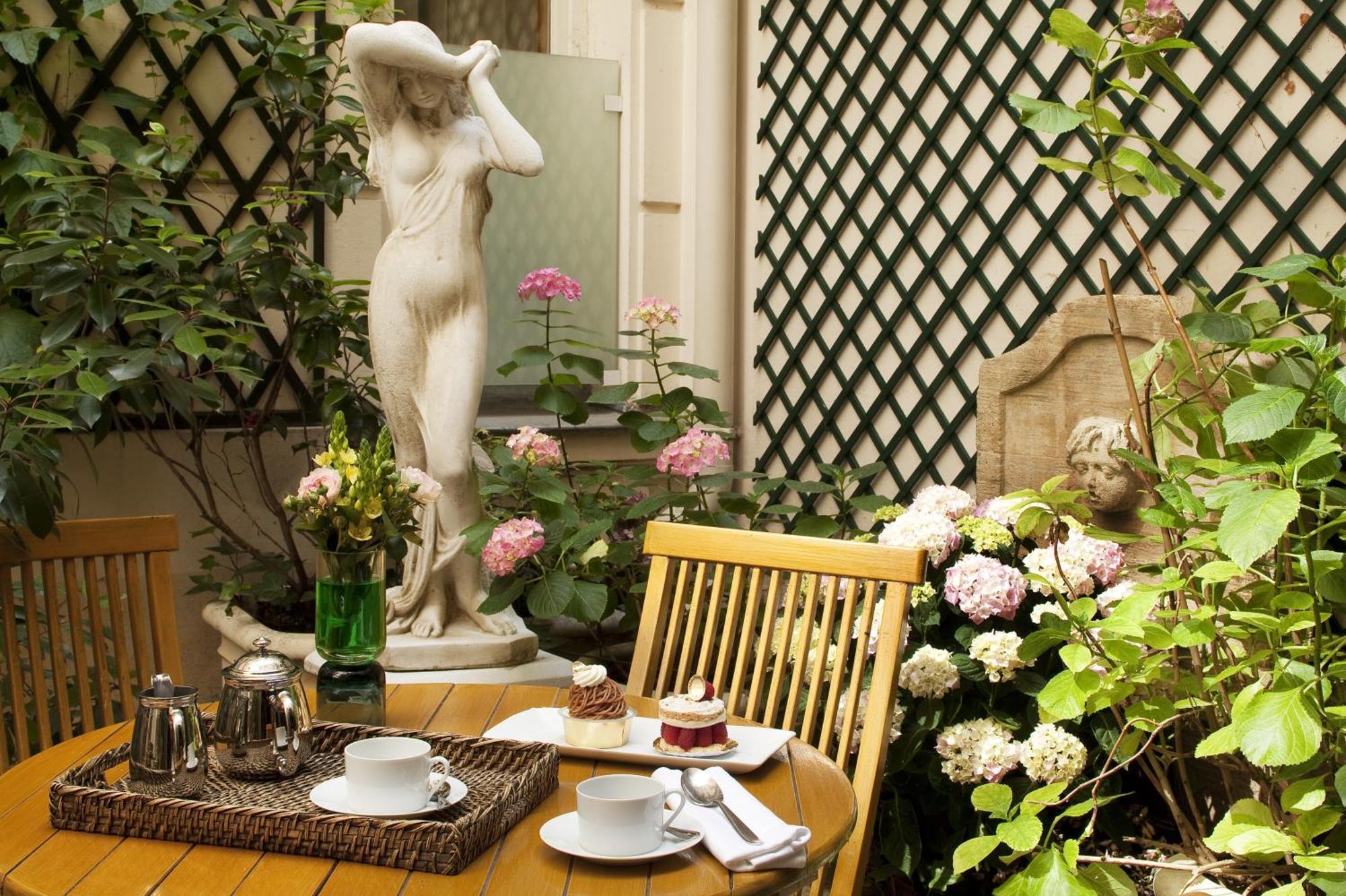 Chambiges Elysées Hotel 4*