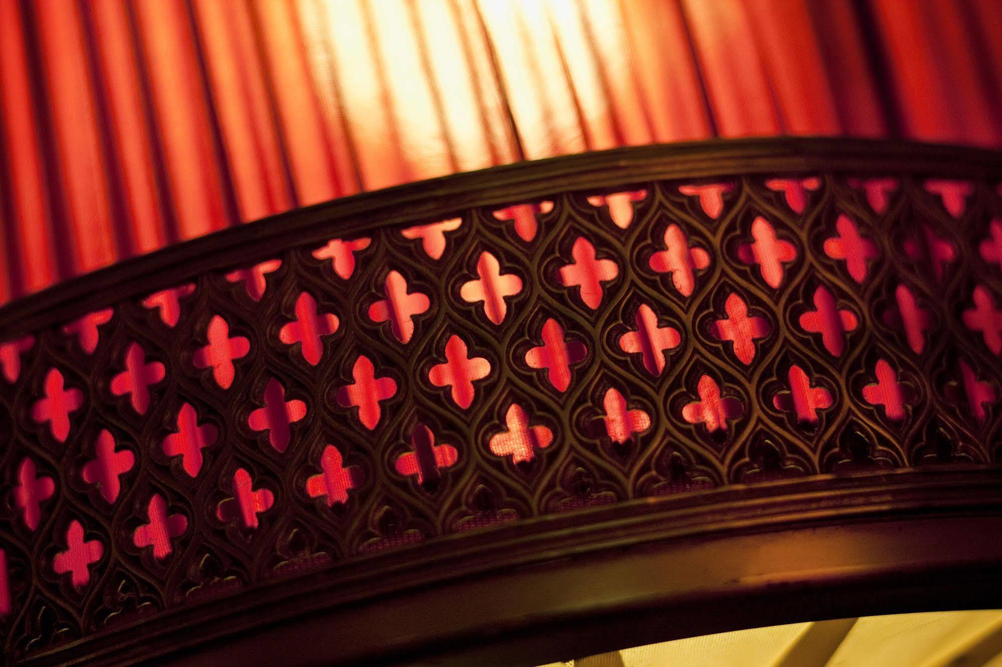 Hotel Chambiges Elysées 4*